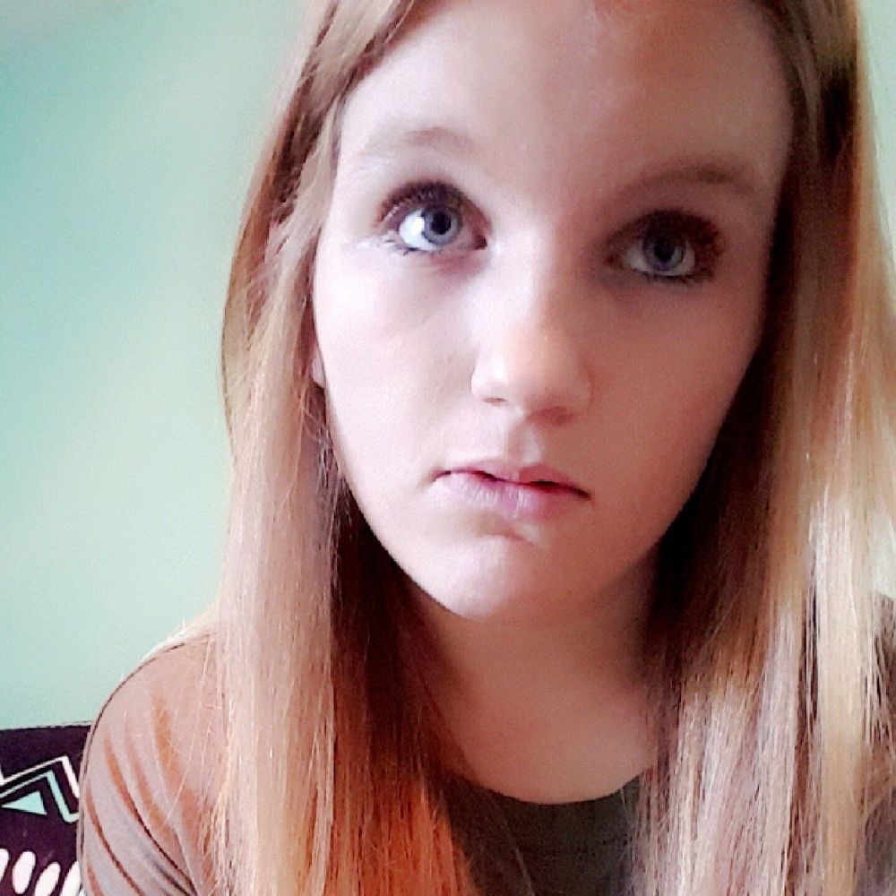 Meet your Posher, Kayla